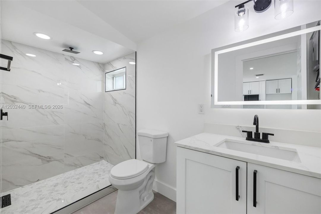 For Sale: $599,000 (3 beds, 2 baths, 851 Square Feet)