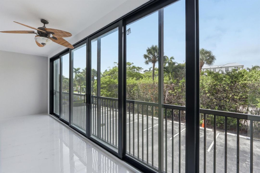 balcony