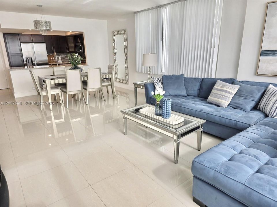 For Rent: $5,000 (2 beds, 2 baths, 1160 Square Feet)