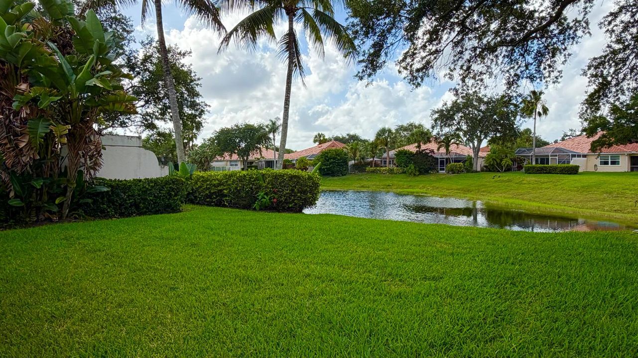 Garden/Lake view