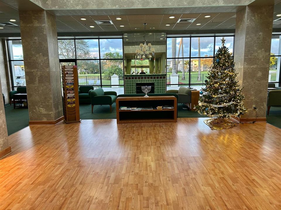 CLUBHOUSE