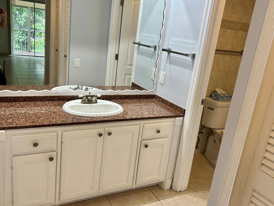 BIG VANITY