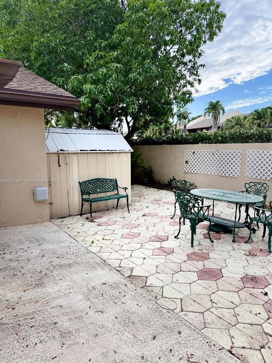 For Rent: $3,800 (3 beds, 2 baths, 1396 Square Feet)
