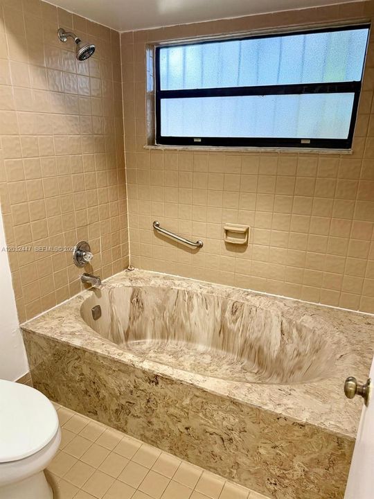 For Rent: $3,800 (3 beds, 2 baths, 1396 Square Feet)