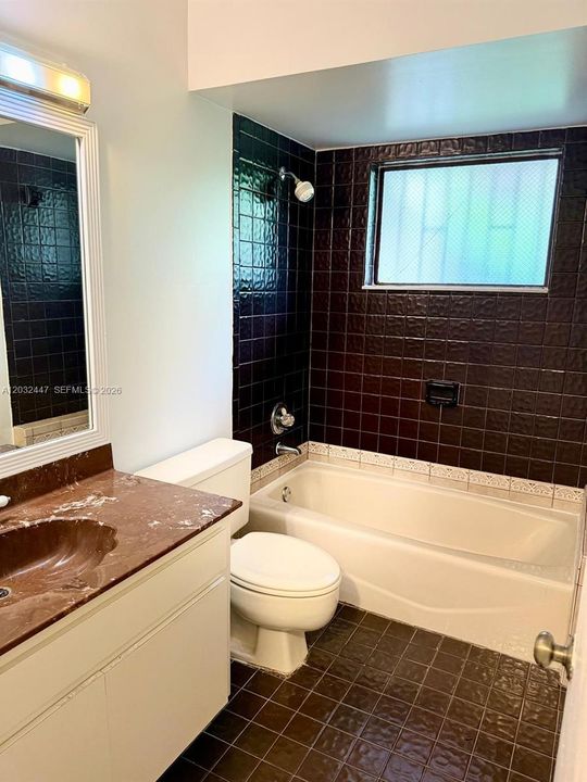 For Rent: $3,800 (3 beds, 2 baths, 1396 Square Feet)