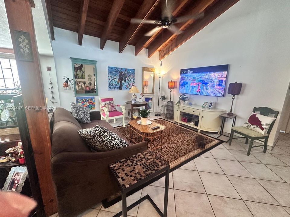For Rent: $3,800 (3 beds, 2 baths, 1396 Square Feet)
