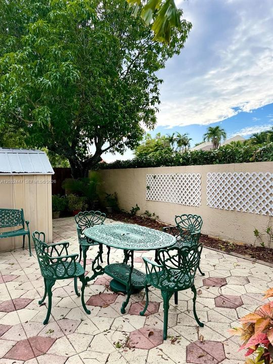 For Rent: $3,800 (3 beds, 2 baths, 1396 Square Feet)