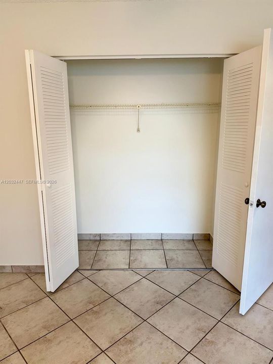 For Rent: $3,800 (3 beds, 2 baths, 1396 Square Feet)