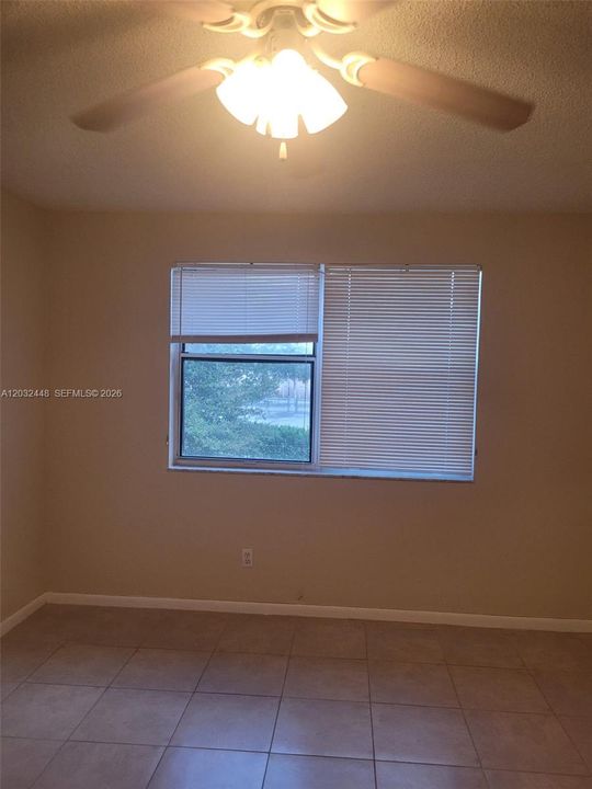For Rent: $2,100 (3 beds, 2 baths, 1505 Square Feet)