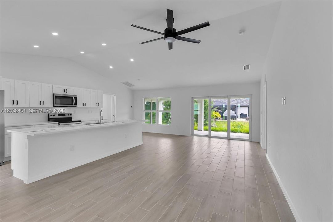For Sale: $429,000 (4 beds, 3 baths, 1683 Square Feet)