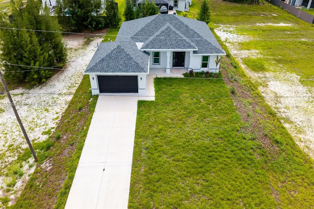 For Sale: $429,000 (4 beds, 3 baths, 1683 Square Feet)