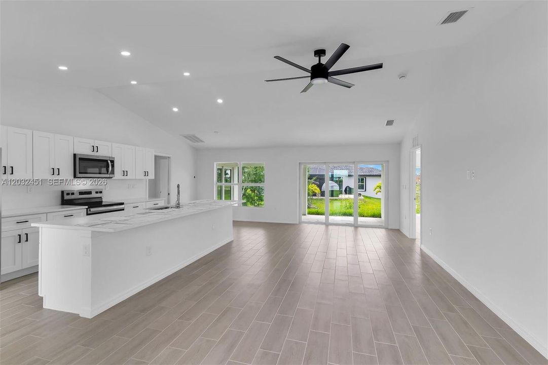 For Sale: $429,000 (4 beds, 3 baths, 1683 Square Feet)