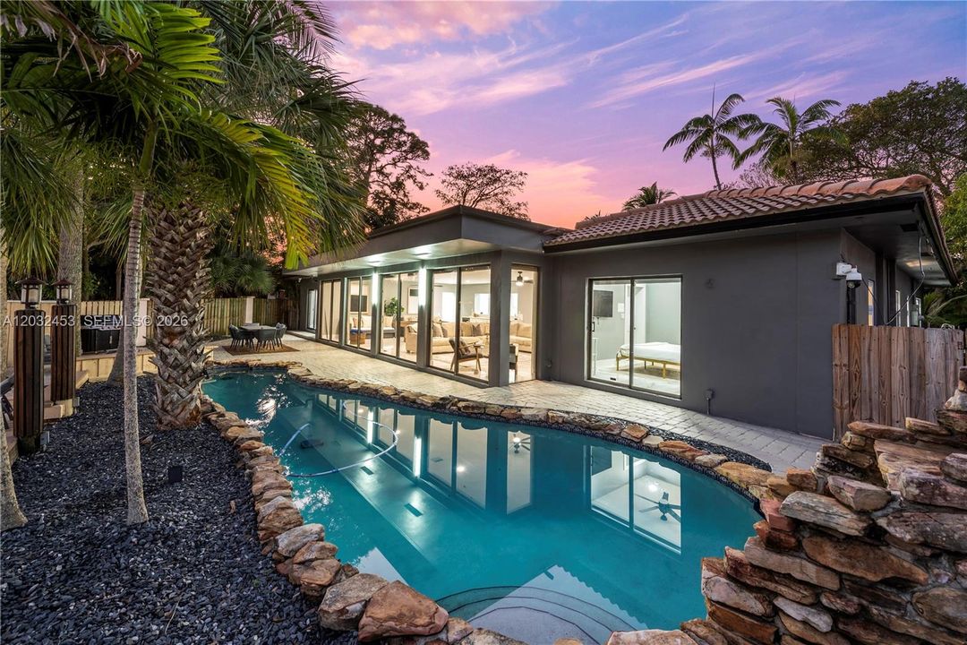 For Rent: $25,000 (4 beds, 3 baths, 3158 Square Feet)
