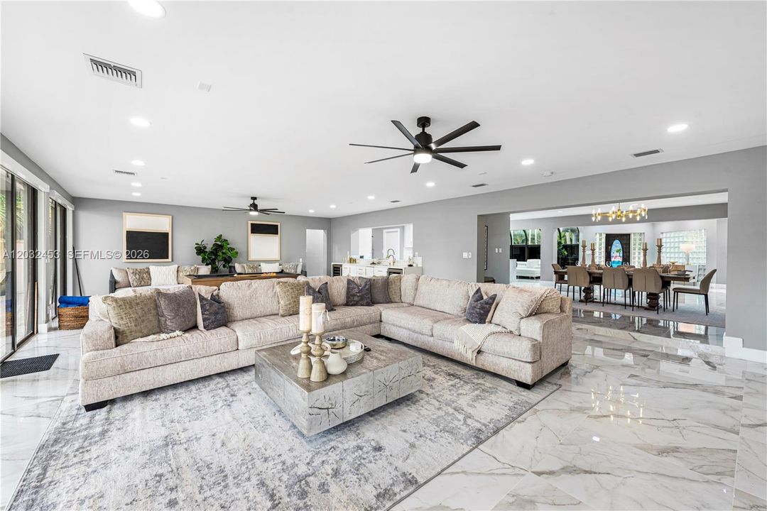 For Rent: $25,000 (4 beds, 3 baths, 3158 Square Feet)