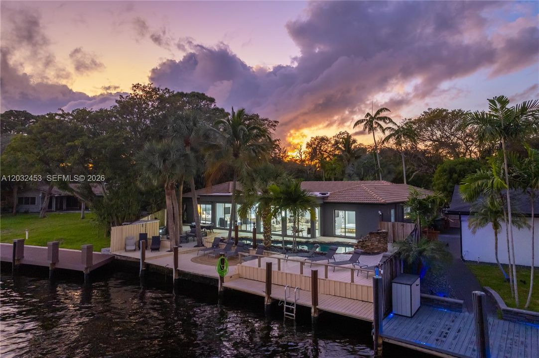 For Rent: $25,000 (4 beds, 3 baths, 3158 Square Feet)