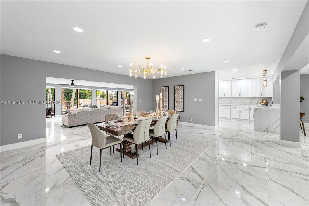 For Rent: $25,000 (4 beds, 3 baths, 3158 Square Feet)
