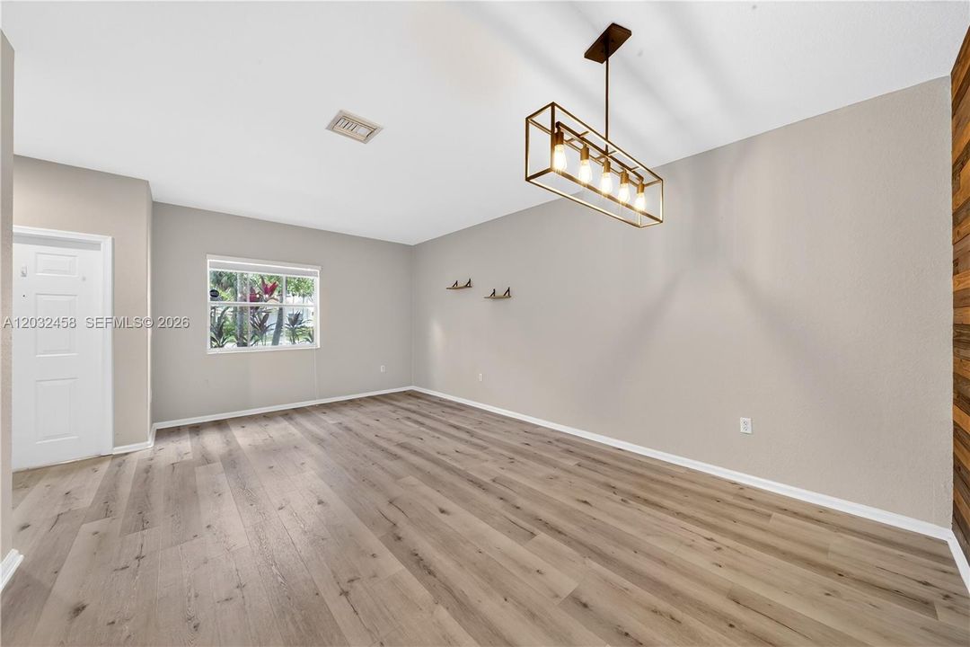 For Sale: $360,000 (3 beds, 2 baths, 1450 Square Feet)