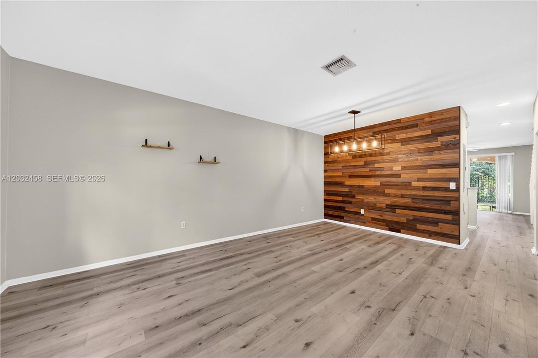 For Sale: $360,000 (3 beds, 2 baths, 1450 Square Feet)