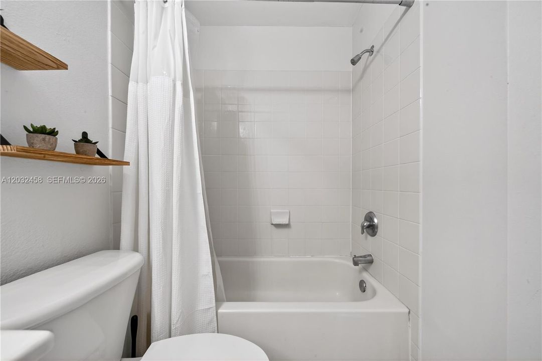 For Sale: $360,000 (3 beds, 2 baths, 1450 Square Feet)