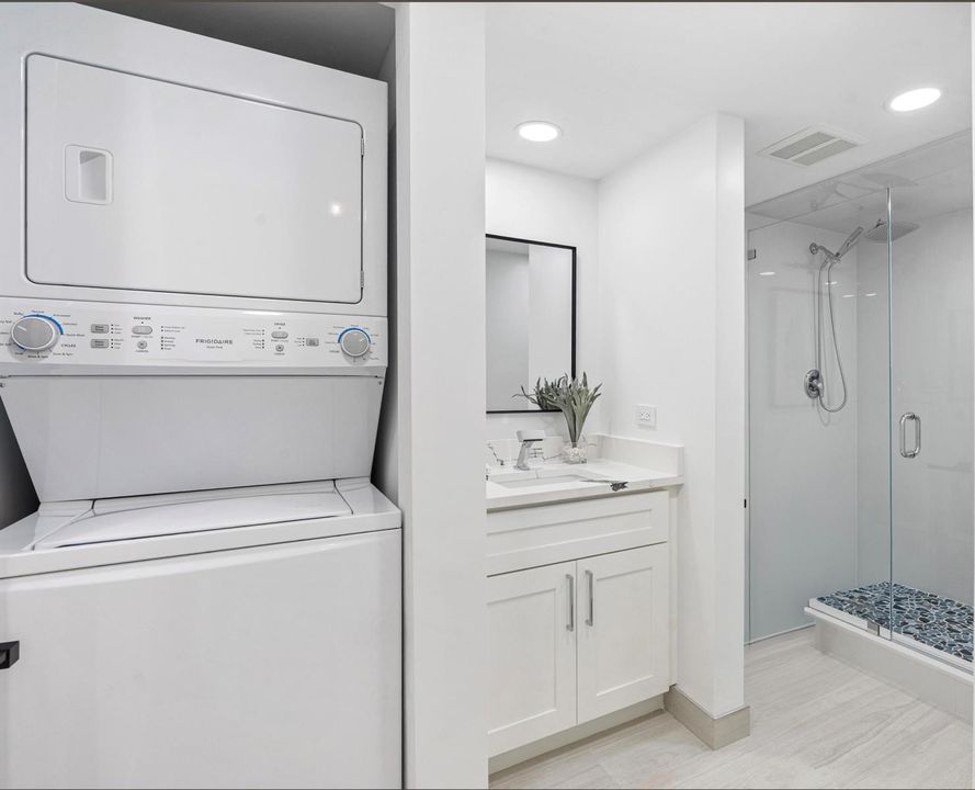Guest Bath w/ W&D