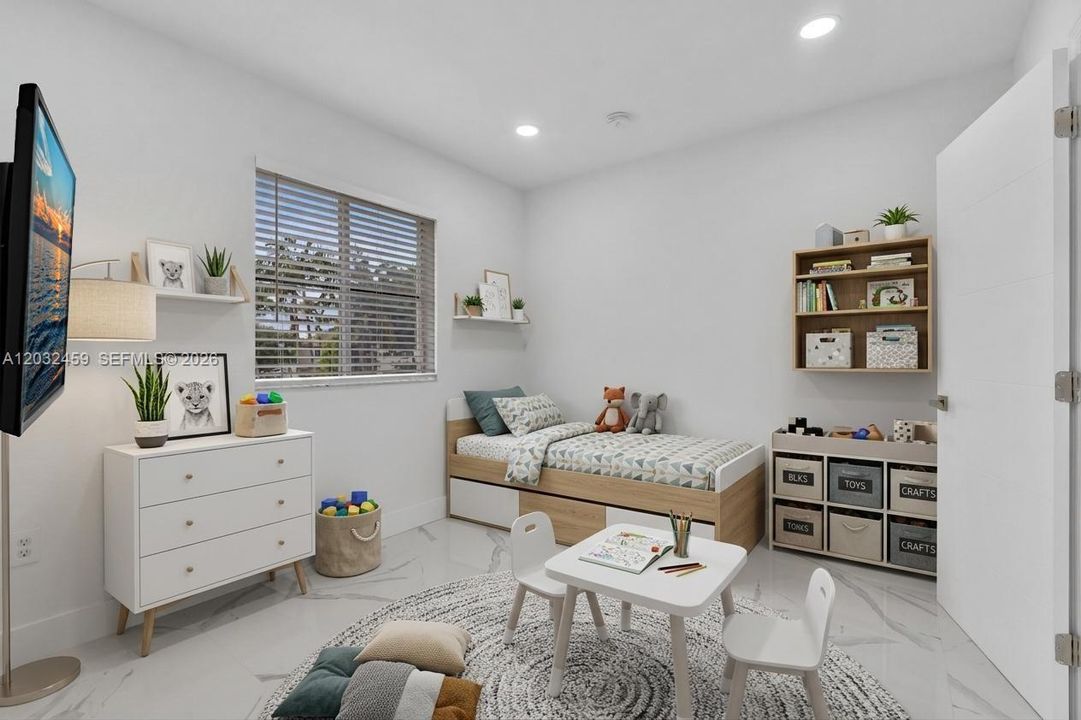 Activo con contrato: $2,850 (3 camas, 2 baños, 1440 Pies cuadrados)