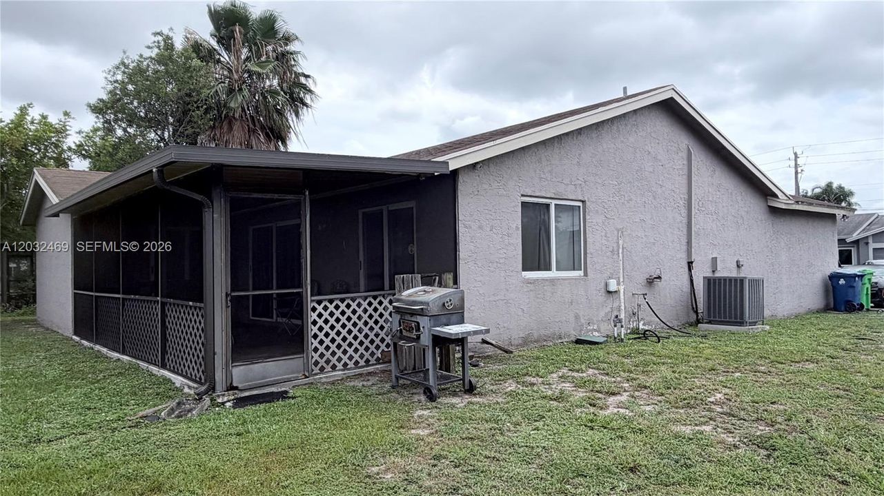 For Sale: $535,000 (3 beds, 2 baths, 1550 Square Feet)