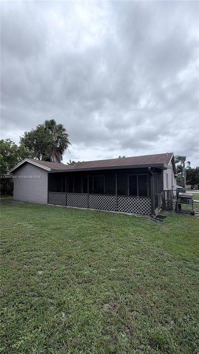 For Sale: $535,000 (3 beds, 2 baths, 1550 Square Feet)