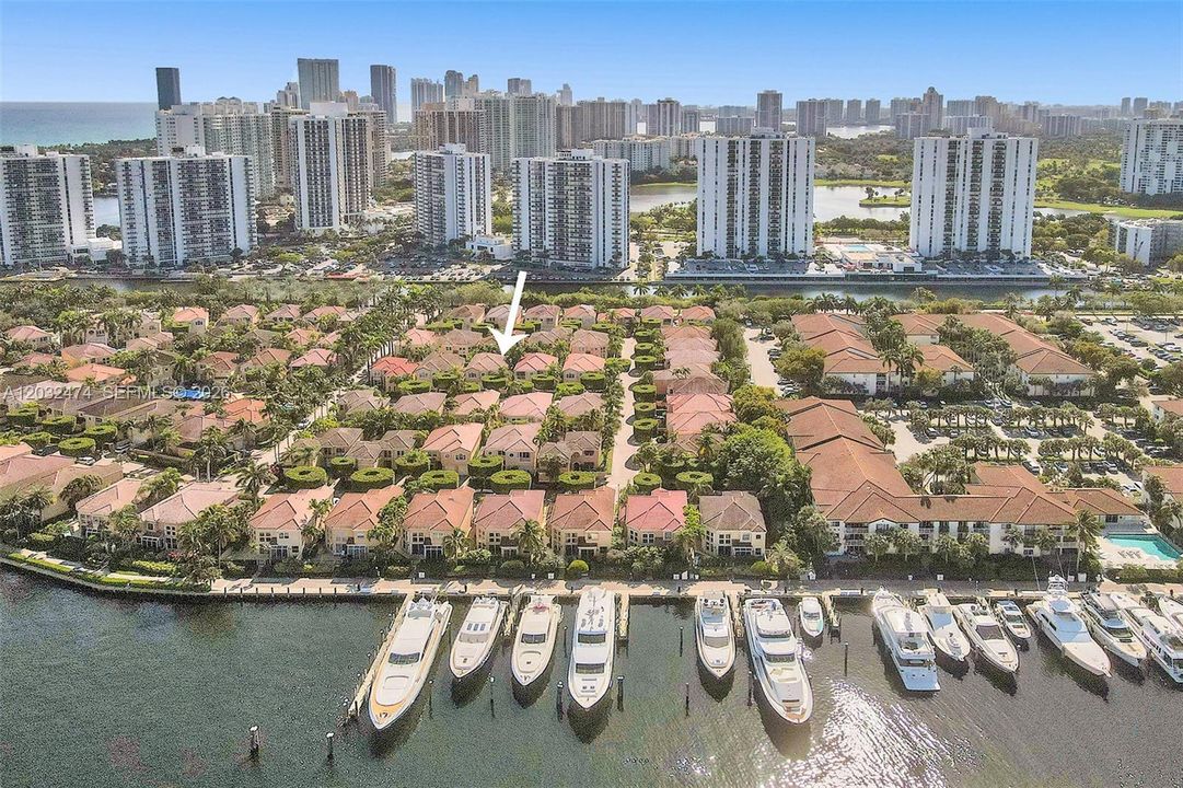 В аренду: $15,000 (4 спален, 4 ванн, 2842 Квадратных фут)
