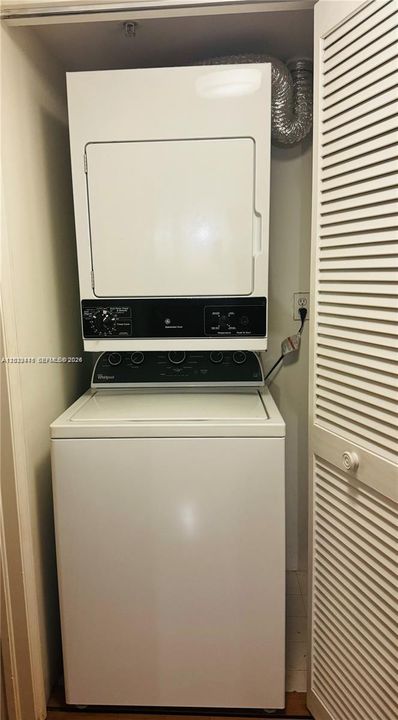 For Rent: $4,500 (2 beds, 2 baths, 1060 Square Feet)
