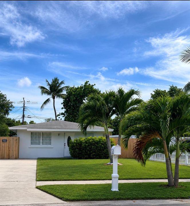 For Rent: $3,300 (3 beds, 2 baths, 1014 Square Feet)