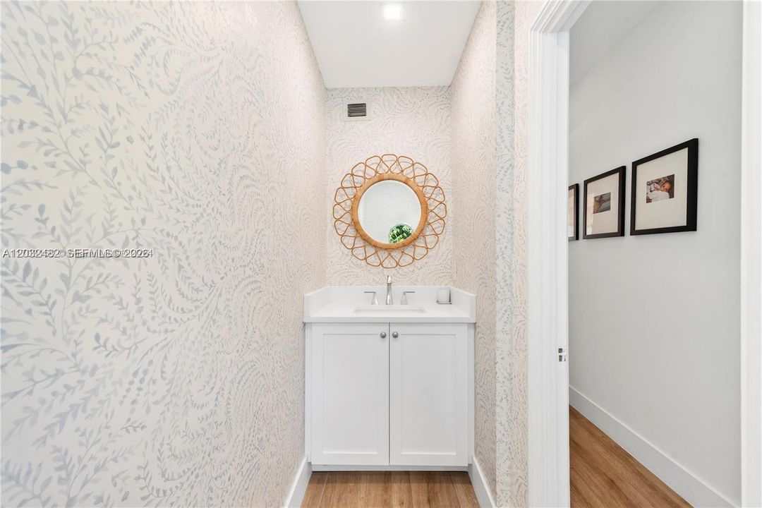 For Rent: $19,500 (4 beds, 3 baths, 2986 Square Feet)