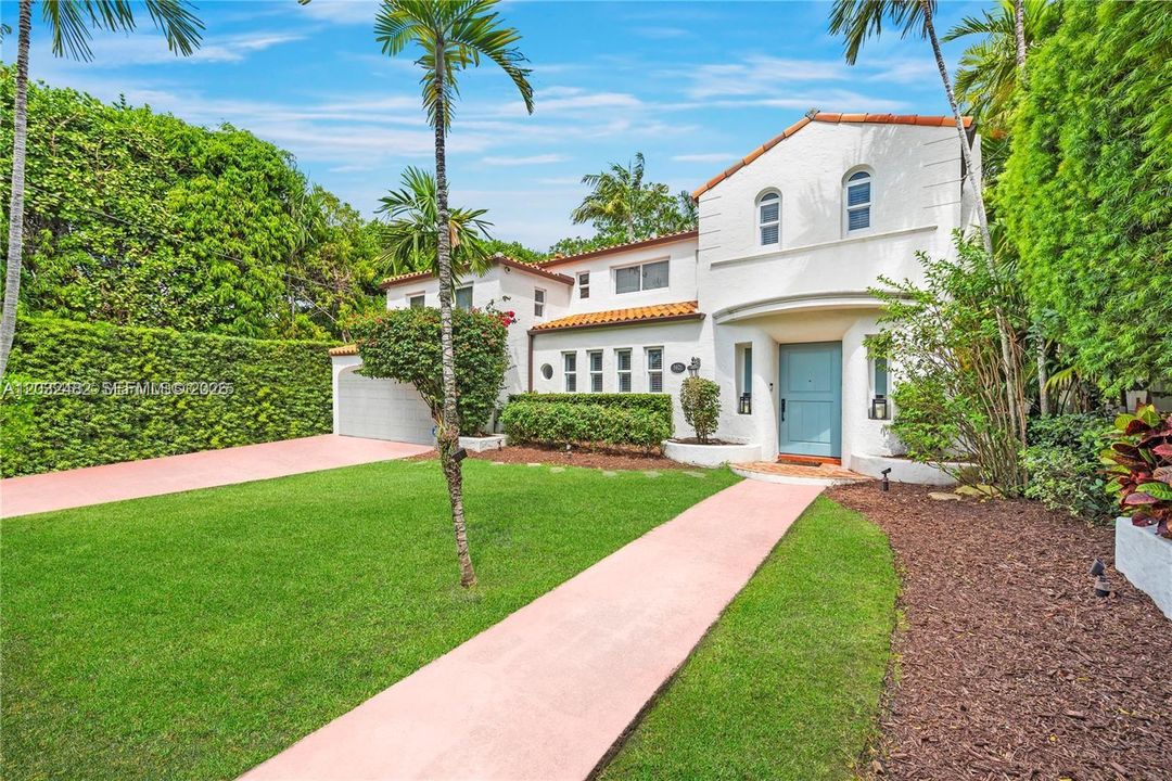 For Rent: $19,500 (4 beds, 3 baths, 2986 Square Feet)