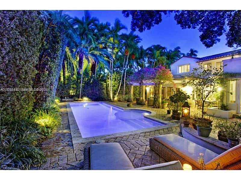 For Rent: $19,500 (4 beds, 3 baths, 2986 Square Feet)