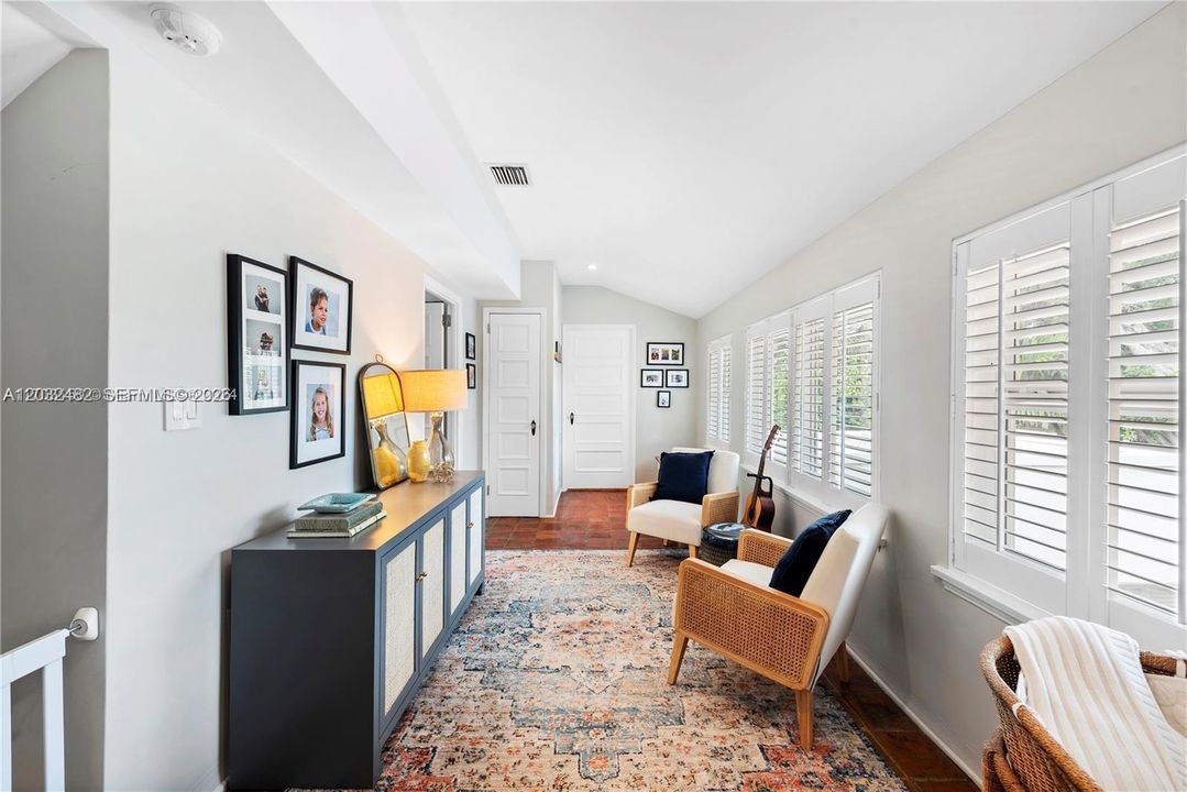 For Rent: $19,500 (4 beds, 3 baths, 2986 Square Feet)