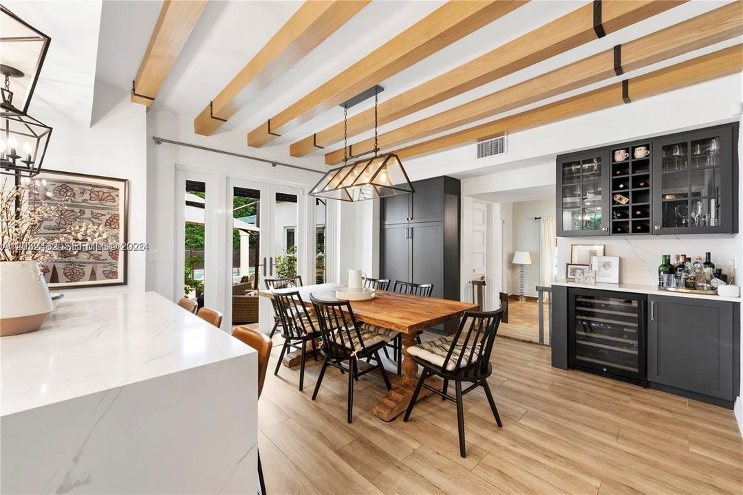 For Rent: $19,500 (4 beds, 3 baths, 2986 Square Feet)