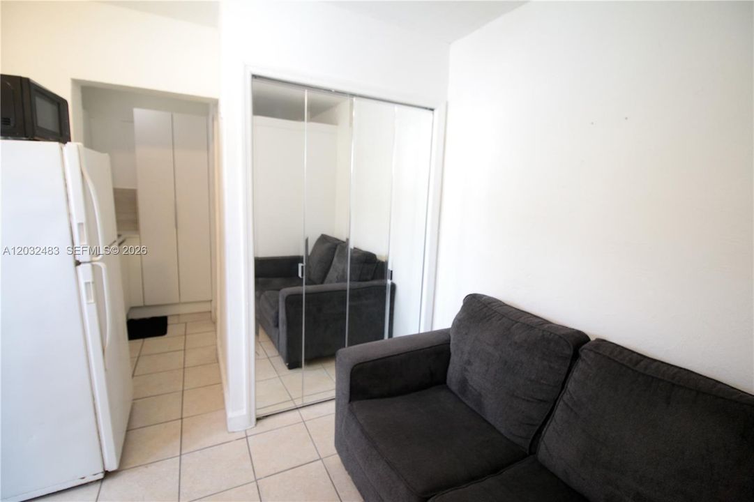 For Sale: $585,000 (2 beds, 1 baths, 1782 Square Feet)