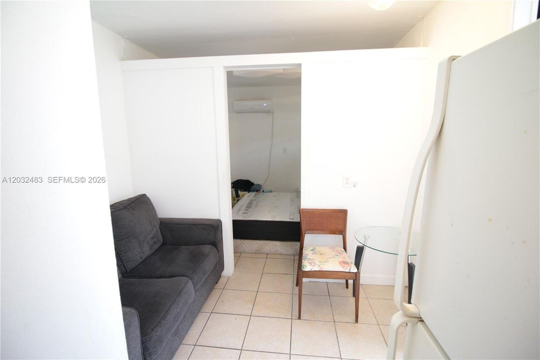 For Sale: $585,000 (2 beds, 1 baths, 1782 Square Feet)