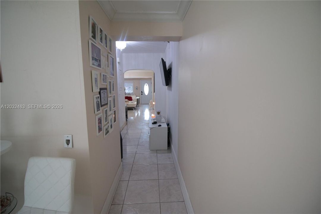 For Sale: $585,000 (2 beds, 1 baths, 1782 Square Feet)