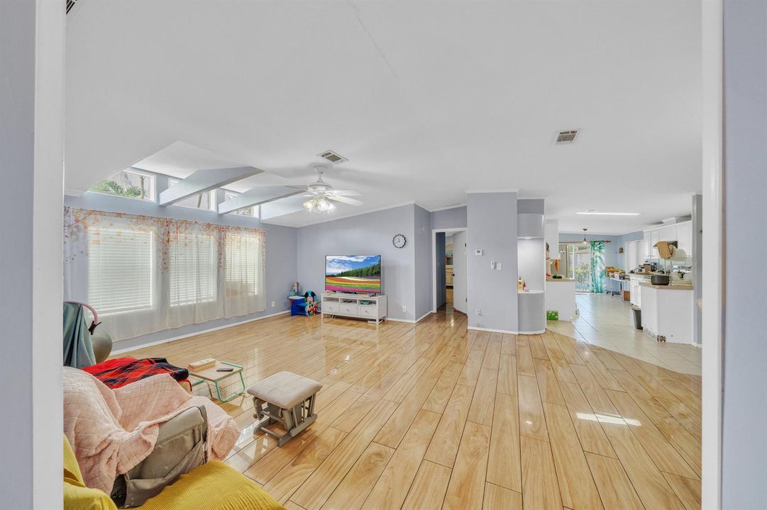 8 Living Area