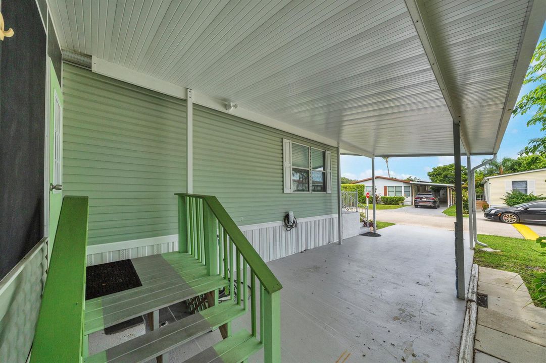 19 Carport