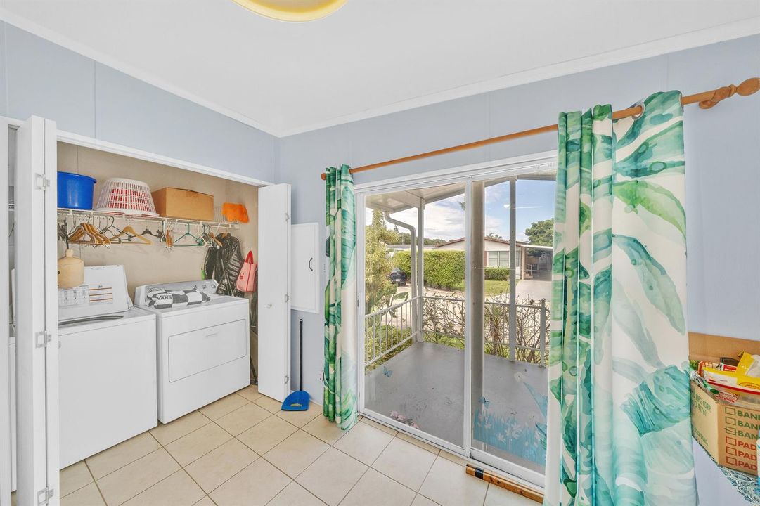 15 laundry Closet