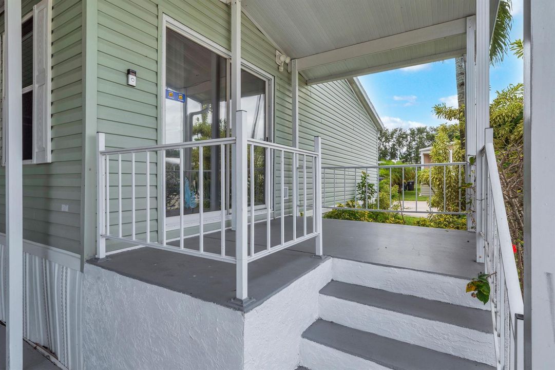 16 Porch (3)
