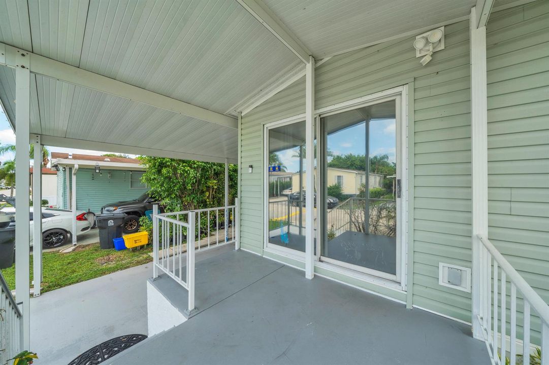 16 Porch (2)