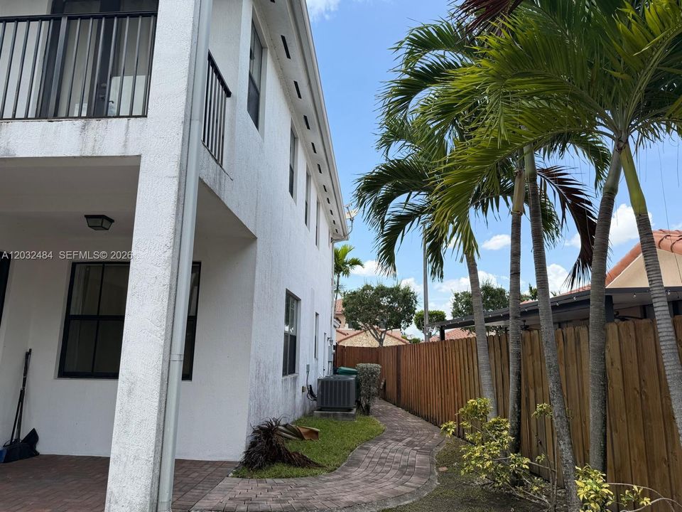 For Sale: $980,000 (4 beds, 3 baths, 3010 Square Feet)