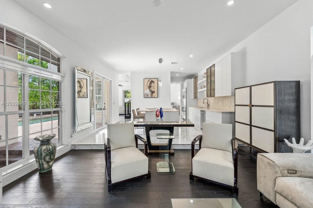 For Sale: $2,850,000 (4 beds, 3 baths, 2664 Square Feet)