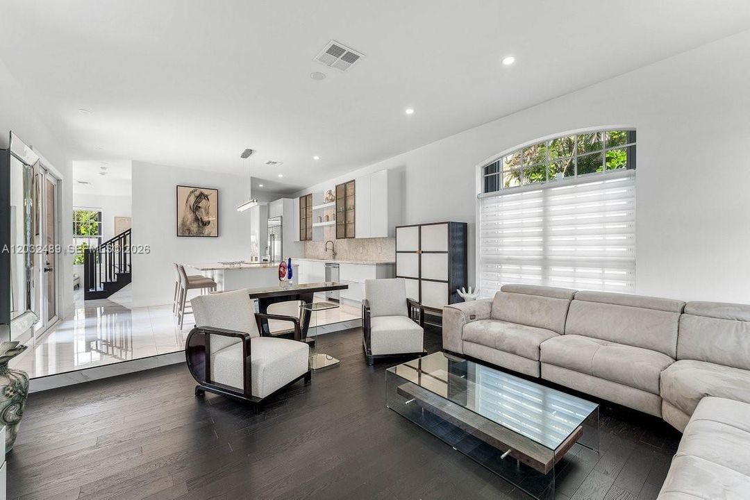 For Sale: $2,850,000 (4 beds, 3 baths, 2664 Square Feet)