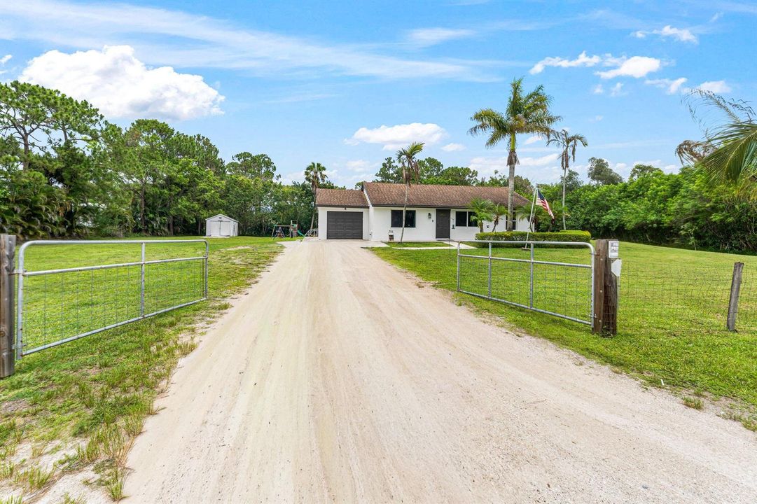 001-1378562ndCourtNorth-WestPalmBeach-FL