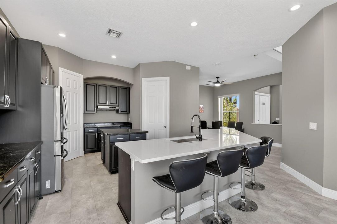 KitchenDining2