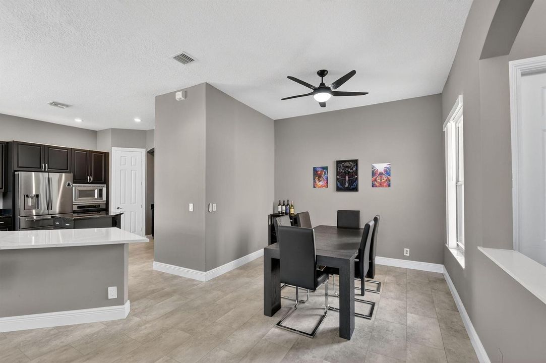 DiningRoom