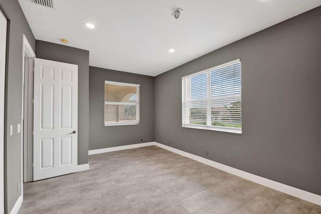 BackBedroom2